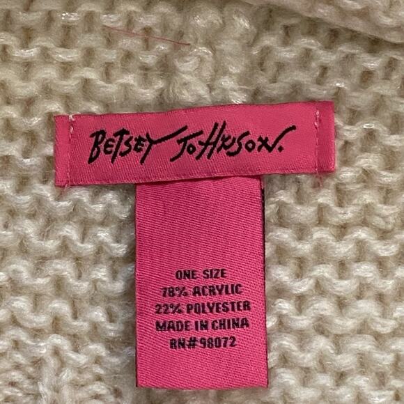 Betsey Johnson Soft Knit Ivory Cowl Infinity Scarf w/ Pearl Beads IMMACULATE - Picture 10 of 10
